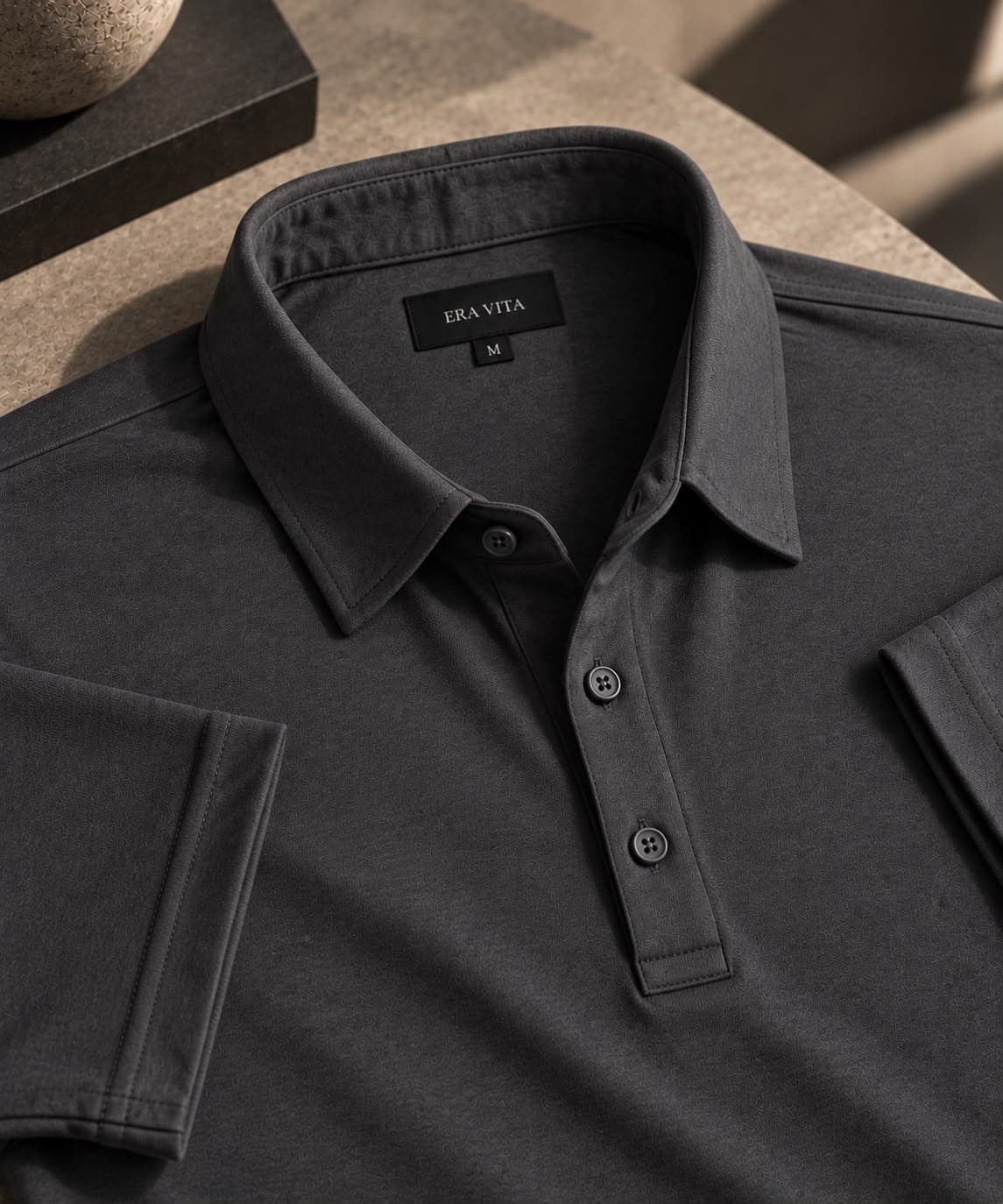 FORM 1 in Charcoal. Structured self-fabric collar. Cotton interlock.